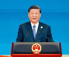 习近平和彭丽媛为出席第三届“一带一路”国际合作高峰论坛的国际贵宾举行欢迎宴会