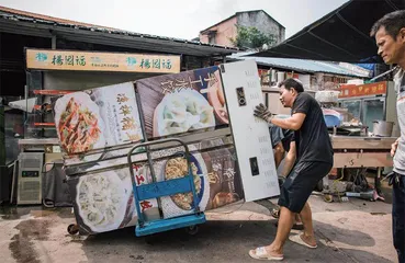 “收尸人”，餐饮市场的秃鹫0