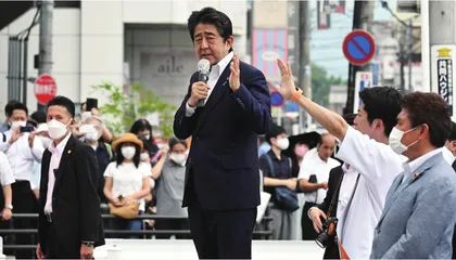 安倍遇刺的荒唐真相0