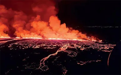 火山苏醒