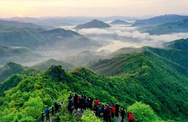 云蒸霞蔚大别山0