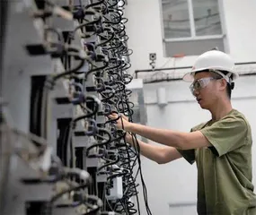 深度学习方法十二分钟教会飞行器全天候飞行