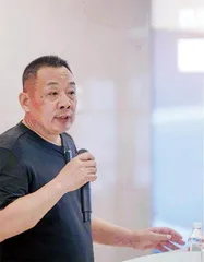 于东来：特立独行，爆“宠”员工的另类企业家0