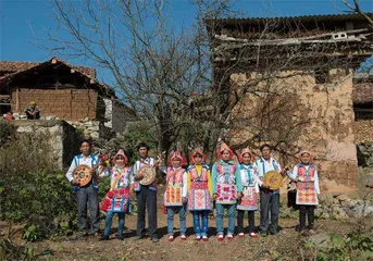 信奉山神的民族