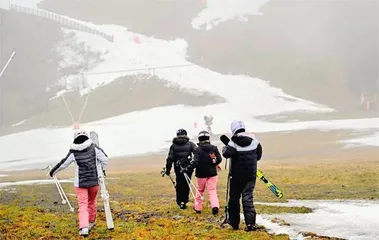 “缺雪”的滑雪运动