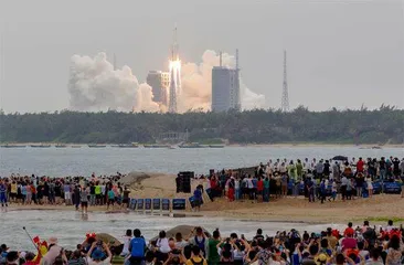 “长五B”躯壳回归，西媒炒作坠落风险