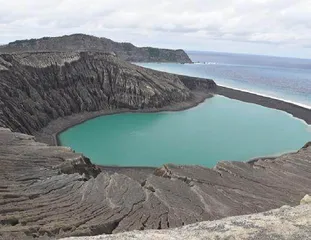 搅动半个地球的汤加海底火山1