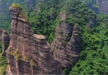 嶂石岩 用科学定义太行之美1