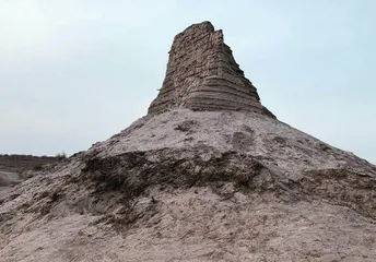 大漠孤烟直，烽燧守山河