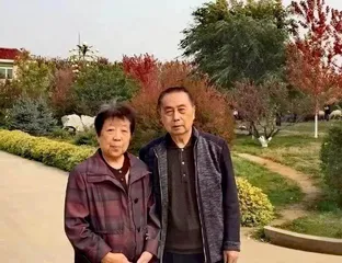 奉献于诗：一个跨世纪在场者的深情追忆