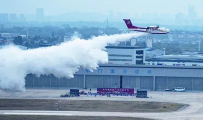 “鲲龙”AG600M圆满完成投汲水试验11