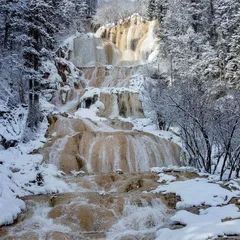 山水出黄龙  波纹落钙华1