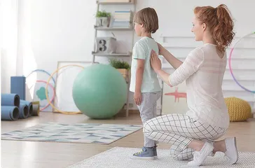 如何降低脊柱畸形对儿童青少年的危害0