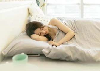 睡眠的低谷30至50岁的人睡眠时间最少1