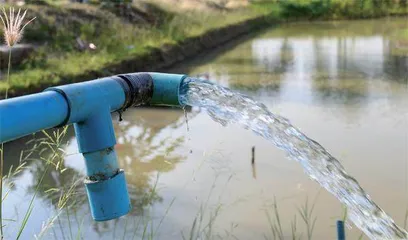 人类抽取过多地下水地球自转轴发生偏移0