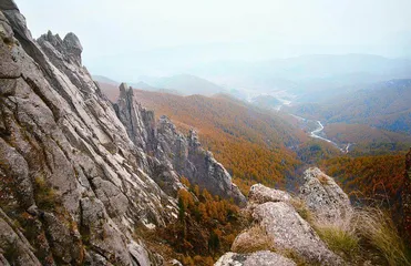 芦芽山“冰火”共存之音