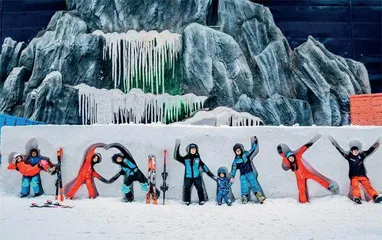   南方流行“大冰箱”里滑雪4