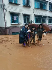 吴昌芬：那一刻，我们与灾难赛跑2