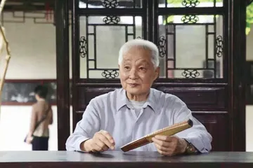 顾笃璜：“过云楼畔飘来水磨腔” 