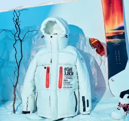 运动滑雪之旅在冰雪降临前出发