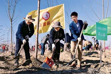 沪浙援疆人，愿做白杨向边疆