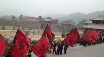 年轻人涌向横店：只要想干，这里就饿不死1