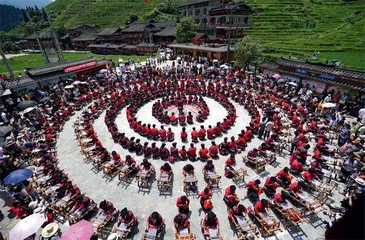 广西龙胜：水稻“风景线”　梯田“金饭碗”