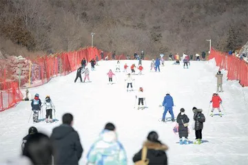 冷冰雪撬动热经济1