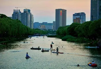 亮马河的夜晚点“靓”北京1