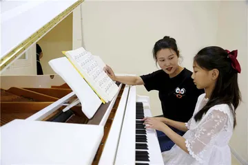 “鸡娃”背后：“新中产一代”的欲望与挫折4